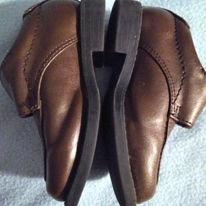 Boys Brown shoes size 6W